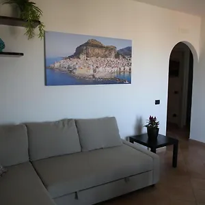 Pino - Donna Rosa , Cefalú Italia